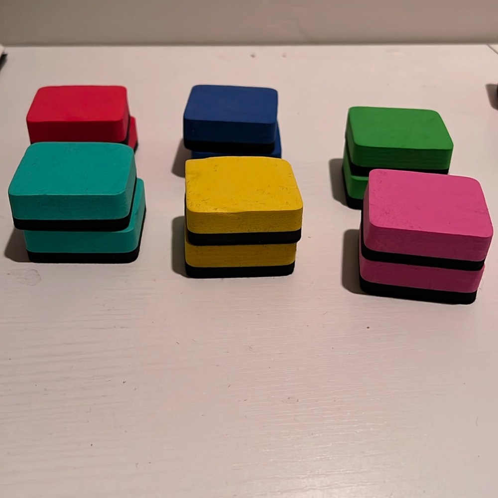 Magnetic dry erasers